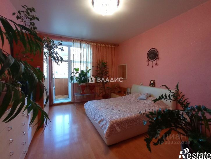 3-комн квартира 110-й микрорайон, 1