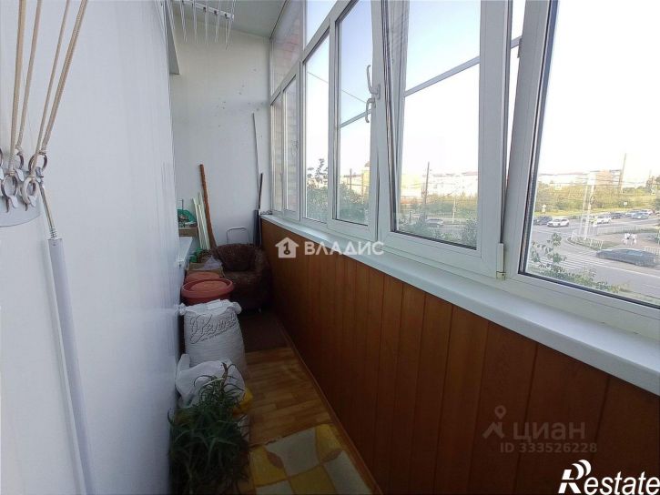 3-комн квартира 110-й микрорайон, 1