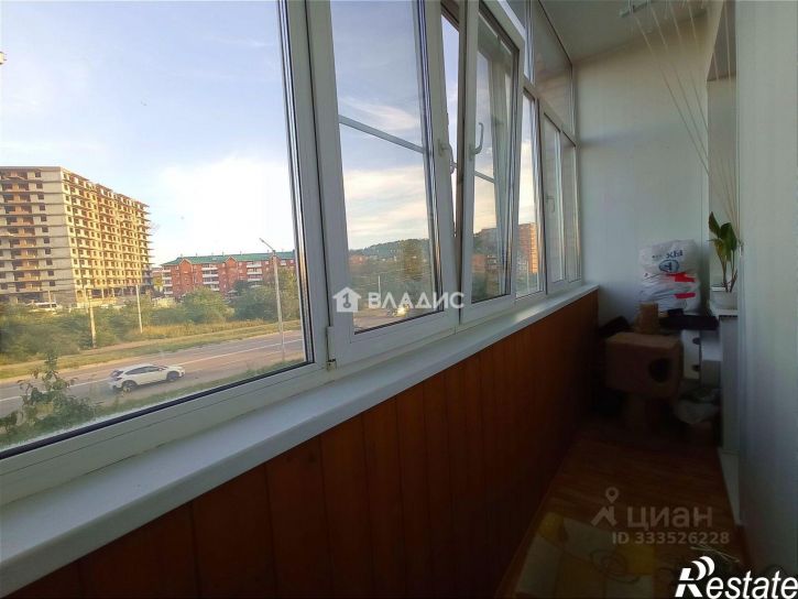 3-комн квартира 110-й микрорайон, 1