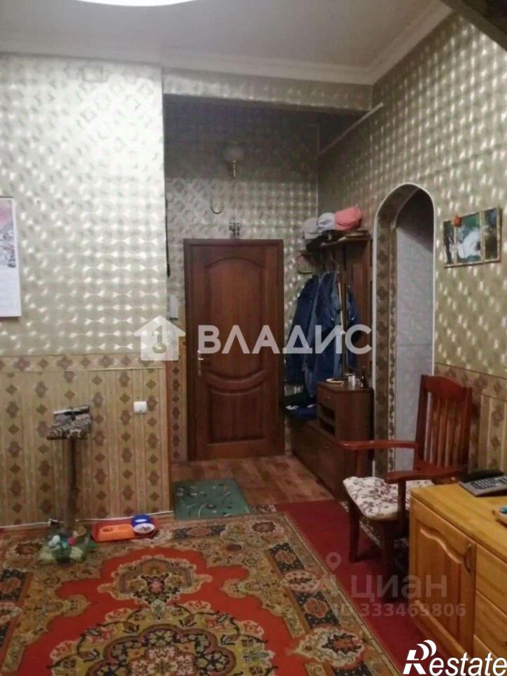 3-комн квартира 110-й микрорайон, 1