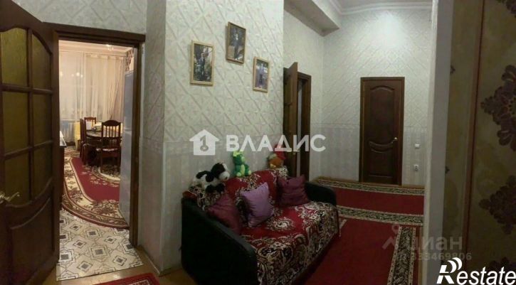 3-комн квартира 110-й микрорайон, 1