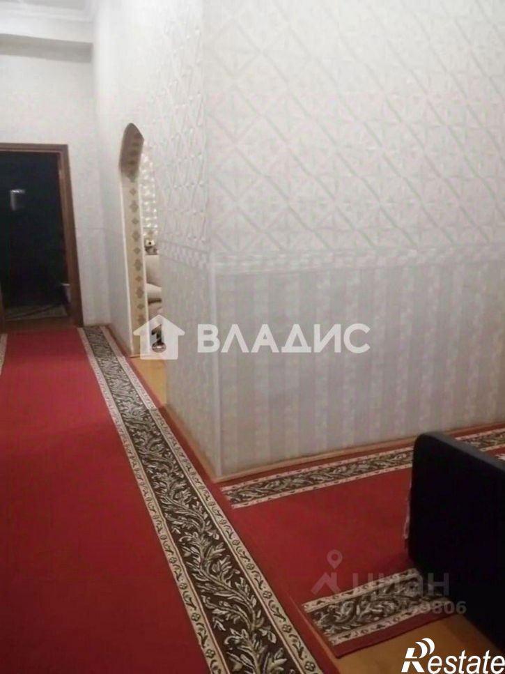 3-комн квартира 110-й микрорайон, 1