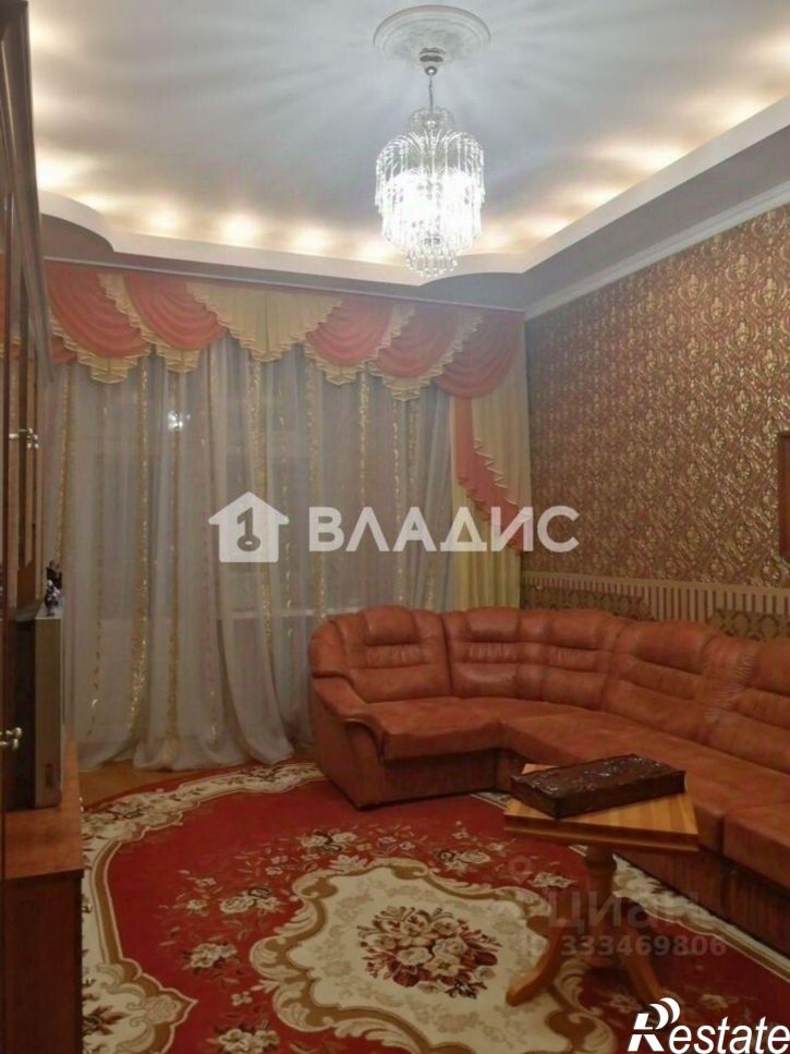 3-комн квартира 110-й микрорайон, 1