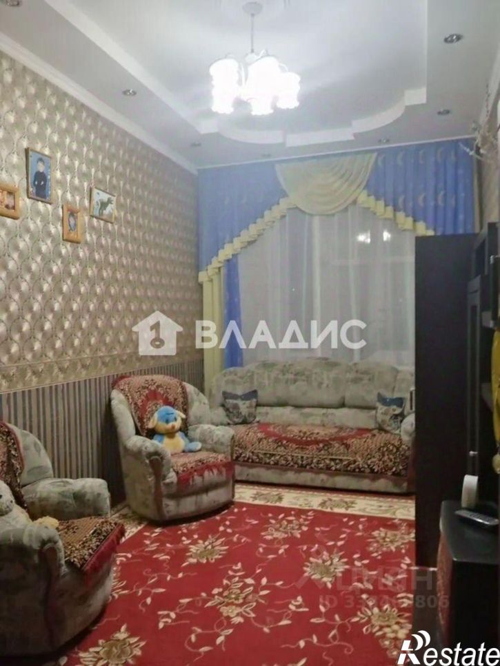 3-комн квартира 110-й микрорайон, 1