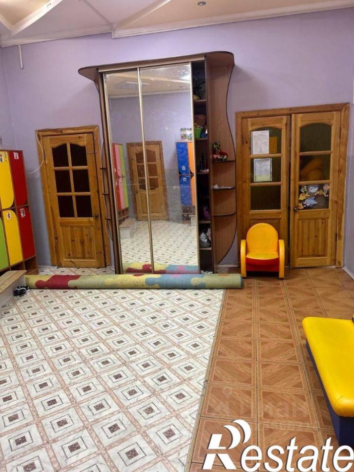 3-комн квартира 110-й микрорайон, 12