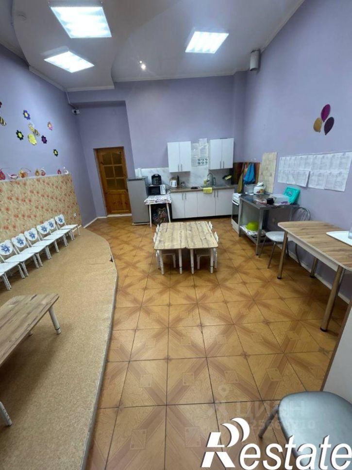 3-комн квартира 110-й микрорайон, 12