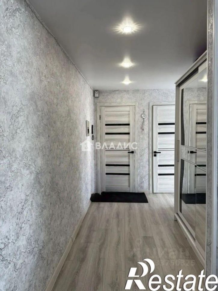 2-комн квартира улица Комарова, 13,  д. 13