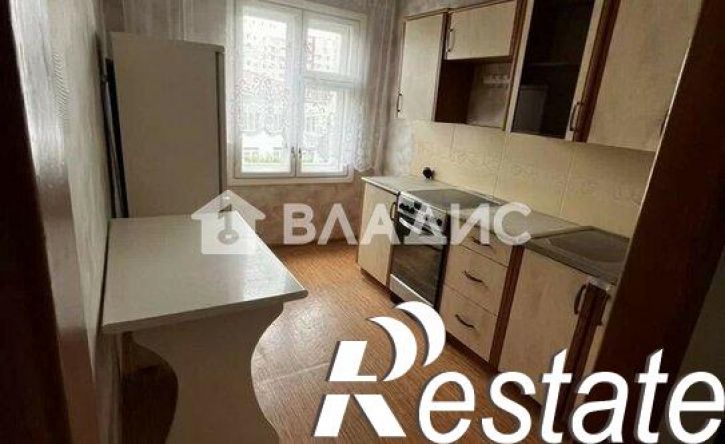 3-комн квартира проспект Строителей, 14,  д. 14