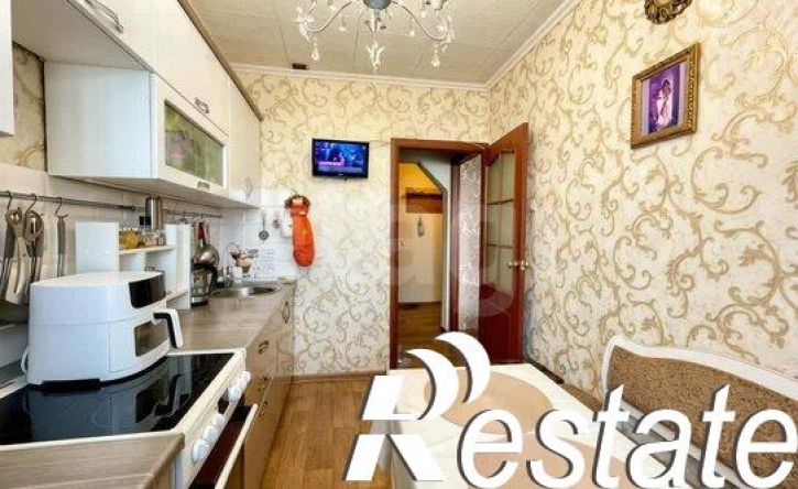 3-комн квартира улица Антонова, 26,  д. 26