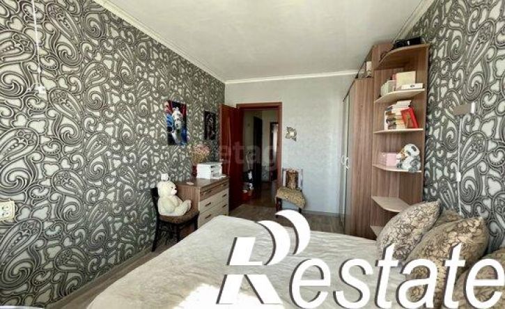 3-комн квартира улица Антонова, 26,  д. 26