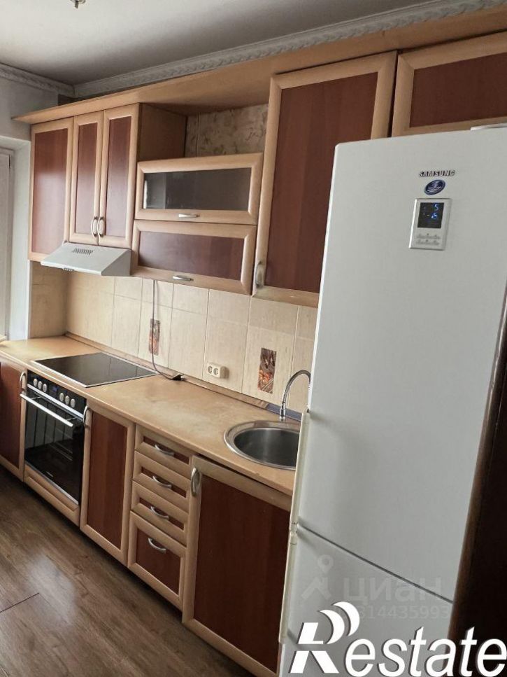 2-комн квартира проспект Строителей, 28,  д. 28