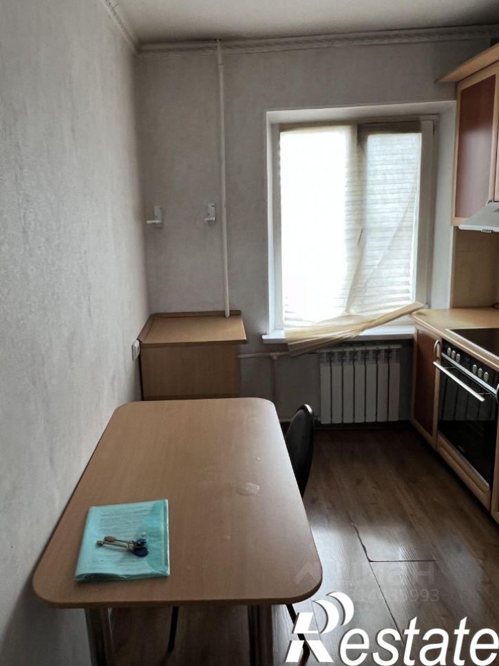 2-комн квартира проспект Строителей, 28,  д. 28