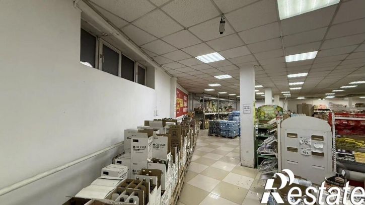 Отдельное здание улица Бабушкина, 180,  д. 180