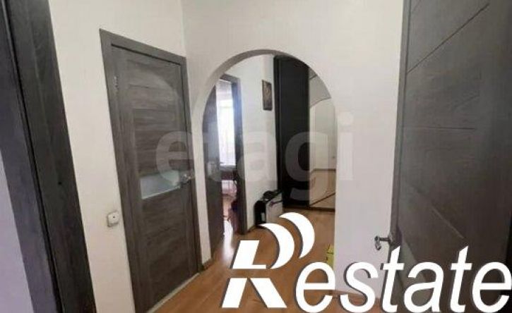 3-комн квартира улица Калашникова, 18,  д. 18