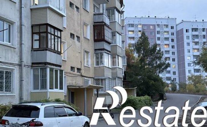 4-комн квартира улица Калашникова, 16,  д. 16