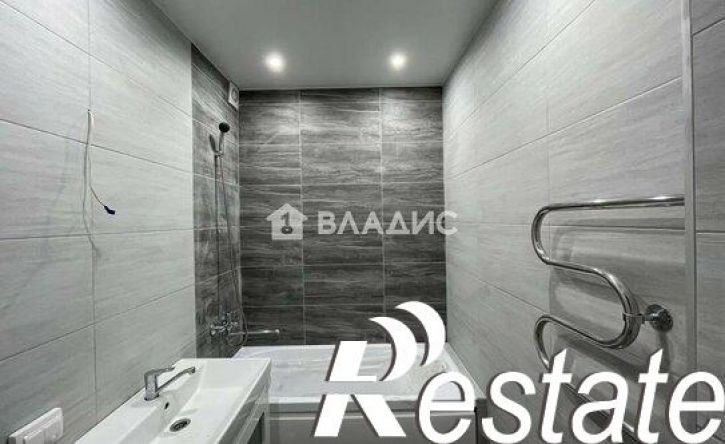 2-комн квартира 142-й микрорайон, 7