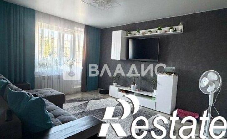 3-комн квартира 111-й микрорайон, 9