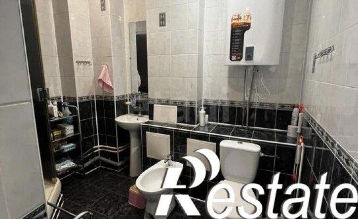 4-комн квартира улица Трубачеева, 8В,  д. 8В