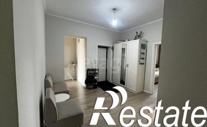 4-комн квартира улица Трубачеева, 8В,  д. 8В