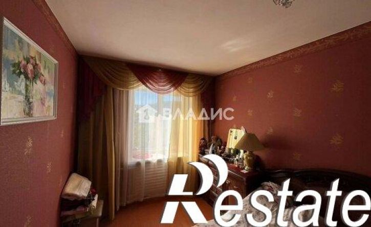 3-комн квартира улица Камова, 3,  д. 3
