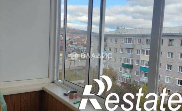3-комн квартира улица Камова, 3,  д. 3