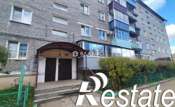 3-комн квартира улица Камова, 3,  д. 3