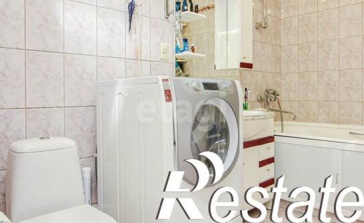 4-комн квартира улица Антонова, 23,  д. 23