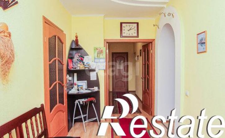 4-комн квартира улица Антонова, 23,  д. 23