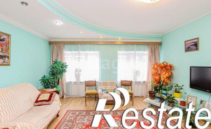 4-комн квартира улица Антонова, 23,  д. 23