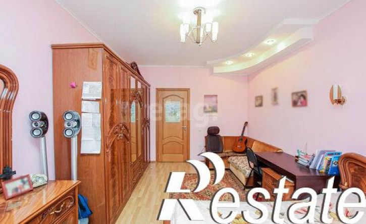 4-комн квартира улица Антонова, 23,  д. 23