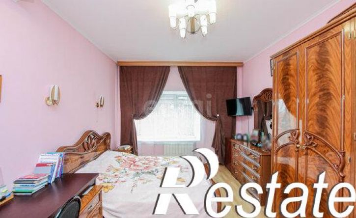 4-комн квартира улица Антонова, 23,  д. 23