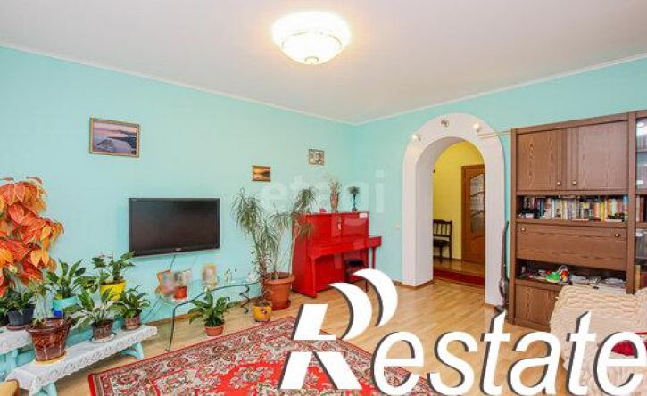 4-комн квартира улица Антонова, 23,  д. 23