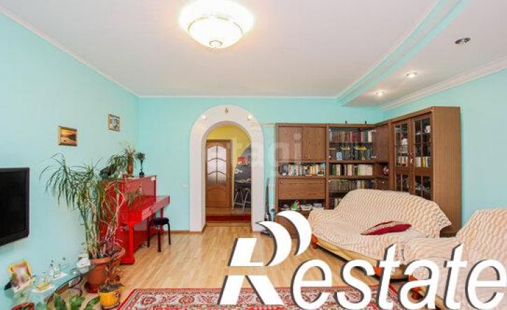 4-комн квартира улица Антонова, 23,  д. 23