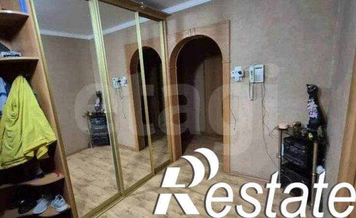 3-комн квартира микрорайон Энергетик, 57