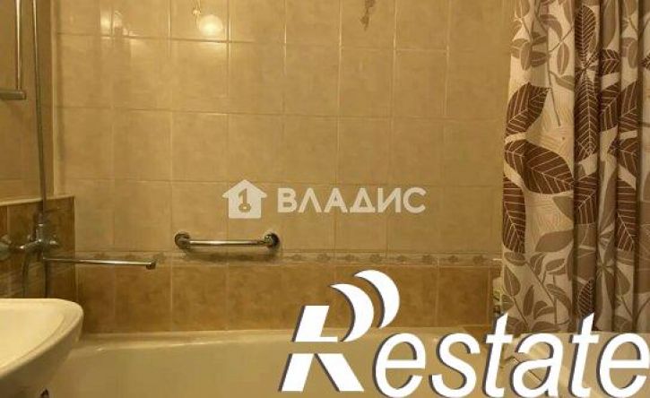 3-комн квартира проспект Строителей, 42,  д. 42