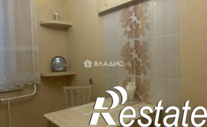 3-комн квартира проспект Строителей, 42,  д. 42