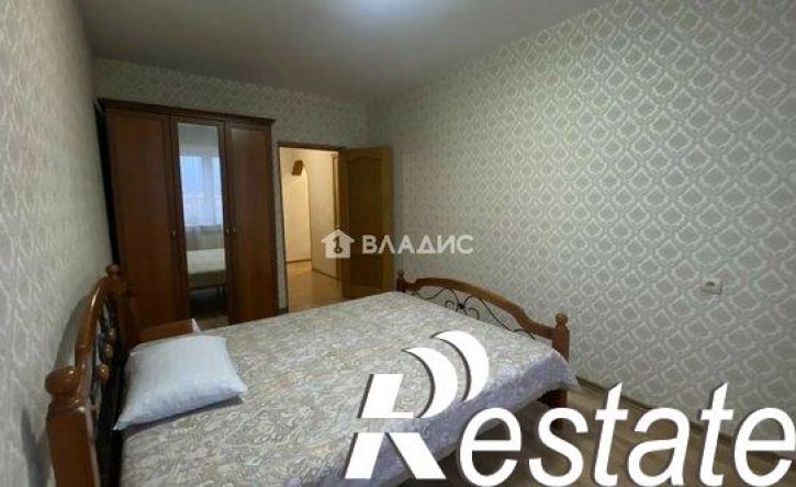 3-комн квартира проспект Строителей, 42,  д. 42