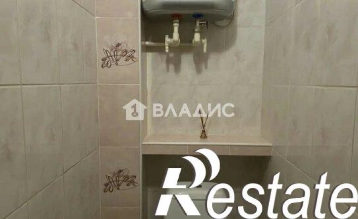 3-комн квартира проспект Строителей, 42,  д. 42