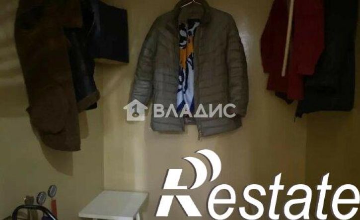 3-комн квартира проспект Строителей, 42,  д. 42