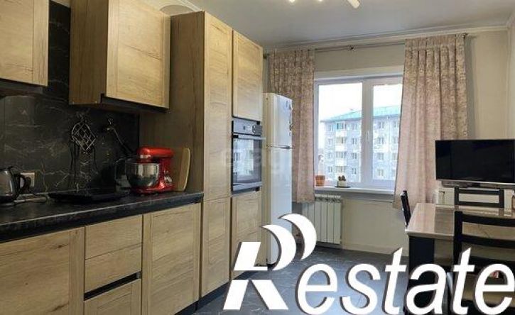 3-комн квартира 113-й микрорайон, 3