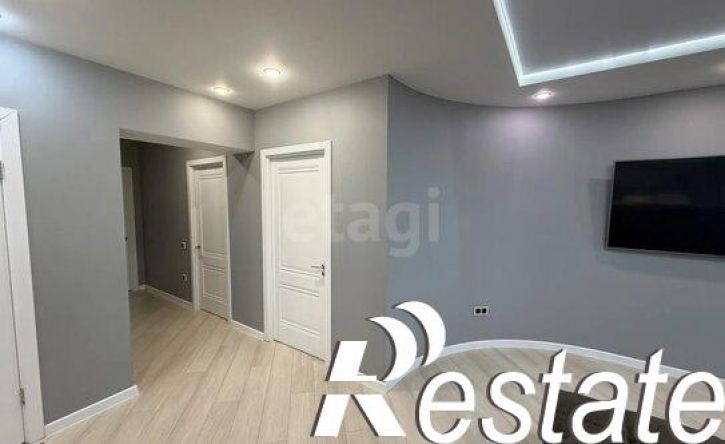 4-комн квартира микрорайон 140А, 17