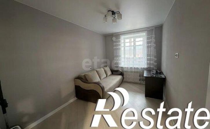 4-комн квартира микрорайон 140А, 17
