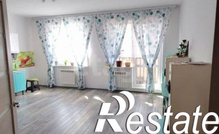 3-комн квартира микрорайон 140Б, 5