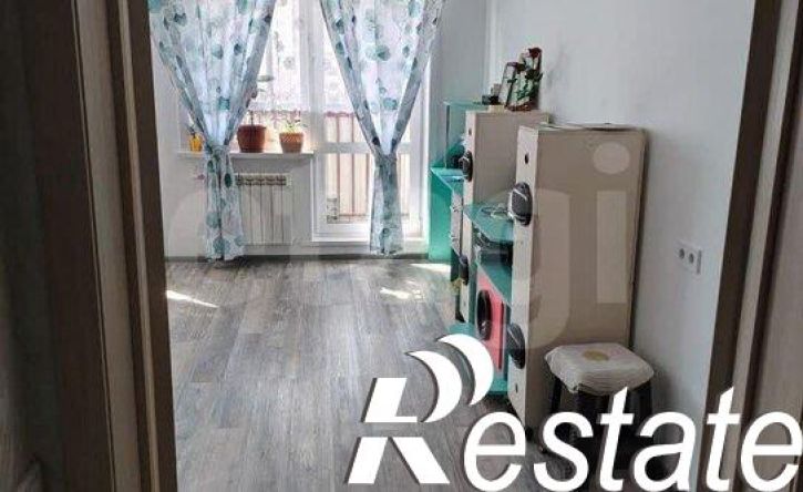 3-комн квартира микрорайон 140Б, 5