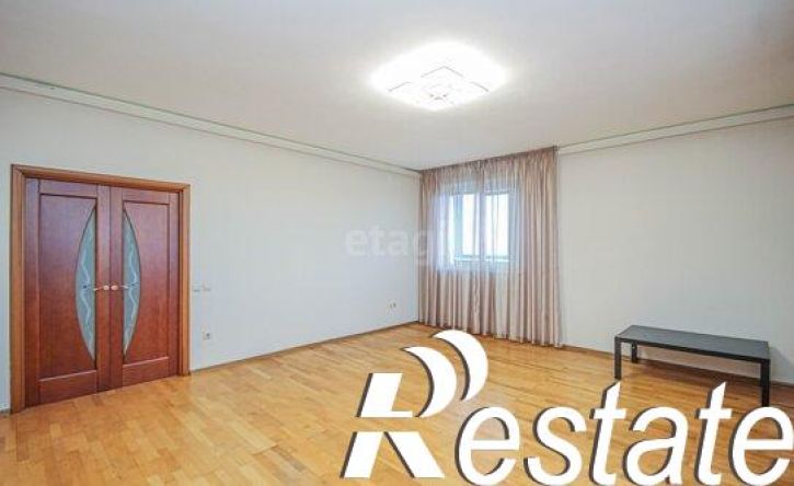 3-комн квартира улица Бабушкина, 180,  д. 180
