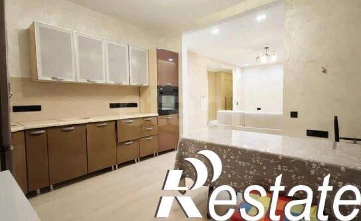 3-комн квартира улица Трубачеева, 8Б,  д. 8Б