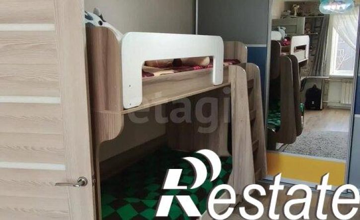 3-комн квартира улица Гагарина, 49,  д. 49